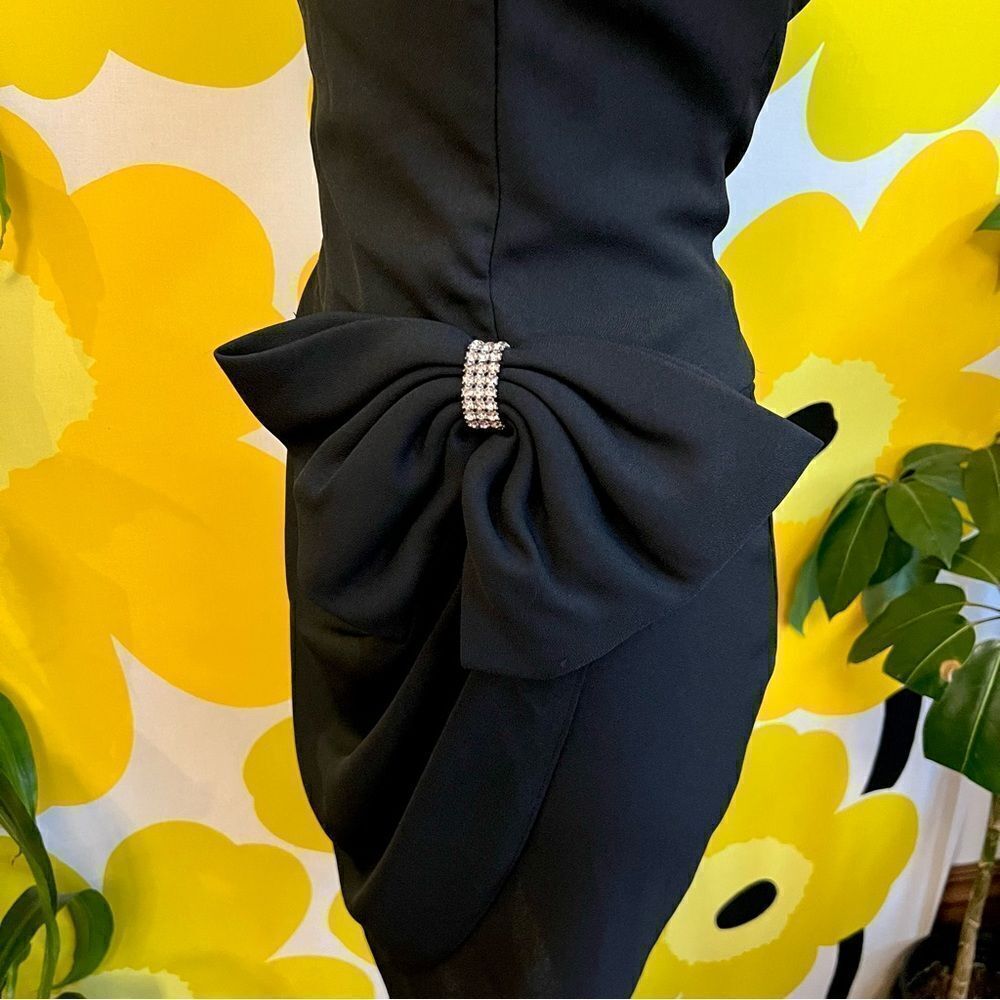 Stunning Vintage 80s VaVaVoom Oversized Rhinestone Bow Off the Shoulder Dress - Picture 5 of 8